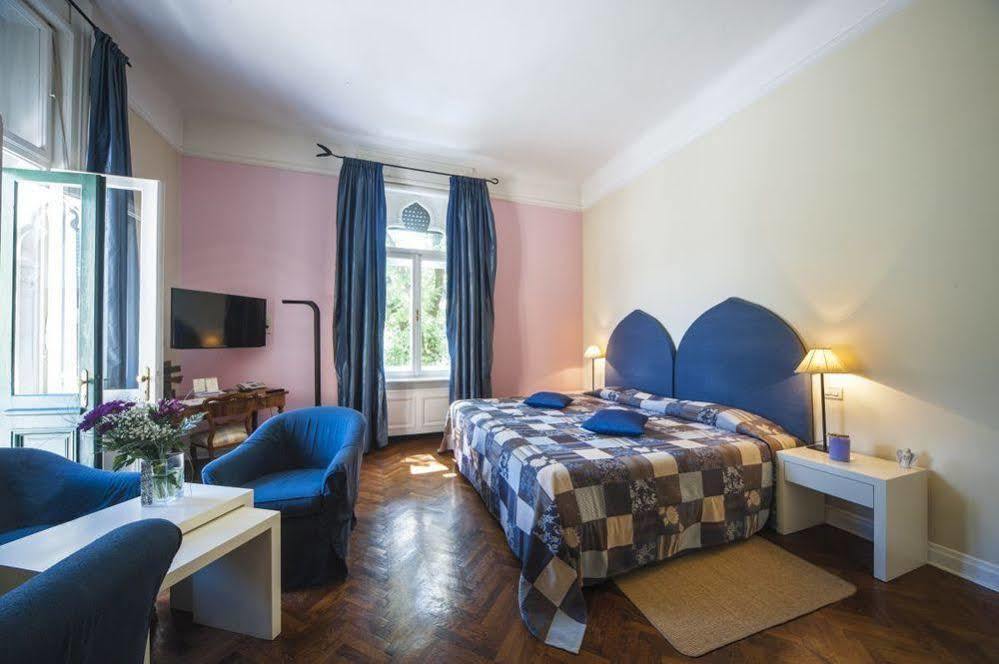 Hotel Villa Astra Ловран Экстерьер фото